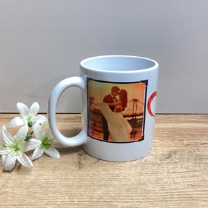 Cană aniversară cu fotografie într-o cutie cadou -  - Artynos.ro Cană aniversară cu fotografie într-o cutie cadou -  - Artynos.ro