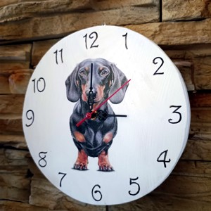 Ceas de perete din lemn cu câine dachshund -  - Artynos.ro