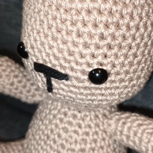 Băiat iepuraș - jucării și echipamente pentru copii - plușuri - iepure de pluș - Artynos.ro