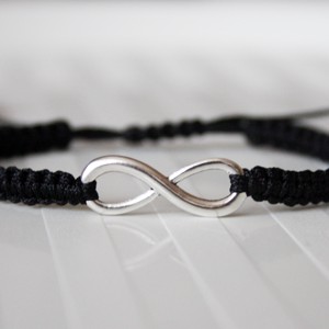 Brățară macramé împletită - Infinite black -  - Artynos.ro