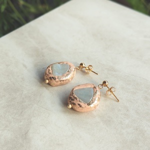Cercei Finuti Piatra Acvamarin Roz Rose Gold Aur filat 14K - mici - Design Original - Artynos.ro