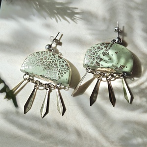 Cercei Statement Olive - Decoratiuni Geometrice Metalice Vintage Reciclate - Witchy Fantezie - bijuterii - cercei - cercei lungi - Artynos.ro