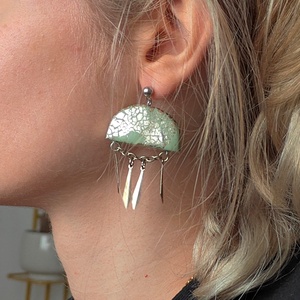 Cercei Statement Olive - Decoratiuni Geometrice Metalice Vintage Reciclate - Witchy Fantezie - Artynos.ro