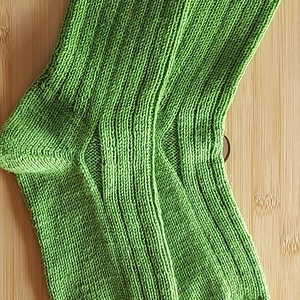 Șosete tricotate manual - îmbrăcăminte și modă - pantofi, papuci, șosete - șosete, șosete de genunchi - Artynos.ro