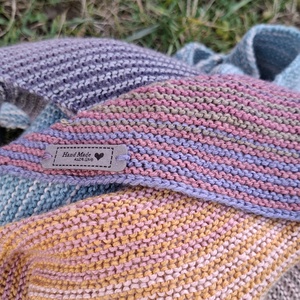 Sal tricotat triunghilular cu dungi - îmbrăcăminte și modă - eșarfe, pălării, fularuri - șaluri - Artynos.ro