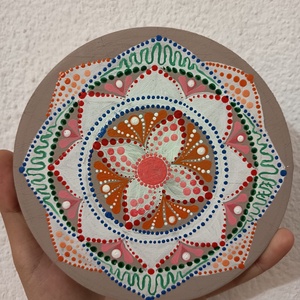Dot mandala pictata pe lemn  - Artynos.ro