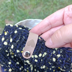 Pulover/Sweter pom-pom - îmbrăcăminte și modă - haine damă - hanorace, cardigane - Artynos.ro