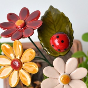 Gărgăriță din ceramică și gărgăriță pe frunză, pentru buchete de flori - casă & stil de viață - decorațiuni de casă - accesorii florale - flori la fir - Artynos.ro