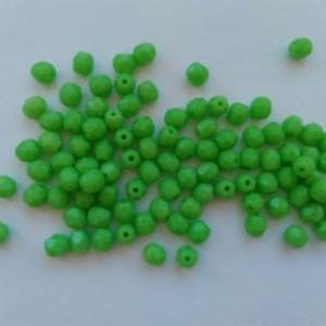 Margele cehe fatetate din sticla - 4mm - 100 buc / pachet - verde, , , ARTYNOS