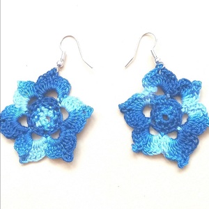 Cercei crosetati din bumbac model floare - bijuterii - cercei - cercei croșetați - Artynos.ro