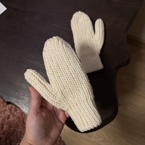 Manusi din lana merino - Artynos.ro