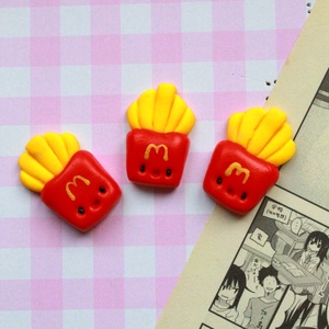 Insigna Cartofi prajiti, Bijuterii, Martisor, Altele, ARTYNOS