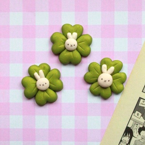 Insigna Miffy trifoi, Bijuterii, Martisor, Altele, ARTYNOS