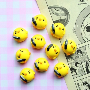 Insigna Puișor nervos - bijuterii - broșe - Artynos.ro