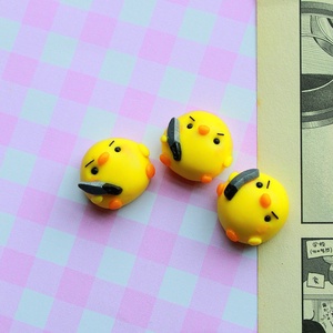 Insigna Ratusca nervoasa  - bijuterii - broșe - Artynos.ro