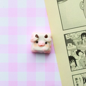 Keycaps Văcuțe căpșuni  - accessorii și unelte - accesorii decorative - figurine - Artynos.ro