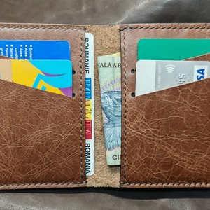 Portofel din piele naturala ,lucrat in totalitate manual(taiatpielea,cusut ,finisat) - genți și portofele - portofele, huse, suporturi - portofele - portofel bărbați - Artynos.ro