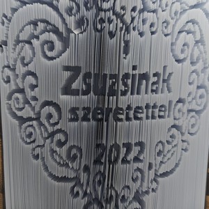 Sculptura de carte cu nume si inscriptie in inima, Casa & Stil de viata, Accesorii pentru decorat casa, Decoratiuni de masa si decoratiuni pentru rafturi , Sculptura de carte, carte pliata, , ARTYNOS