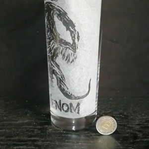 Pahar de sticlă cu model Venom  -  - Artynos.ro