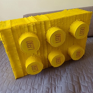 Piñata pinata piniata piesa LEGO  - jucării și echipamente pentru copii - jocuri de mișcare - Artynos.ro