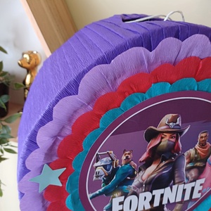 Piñata pinata Fortnite piniata  - jucării și echipamente pentru copii - jocuri de mișcare - Artynos.ro