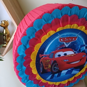 Piñata pinata piniata Fulger Mcqueen  - jucării și echipamente pentru copii - jocuri de mișcare - Artynos.ro