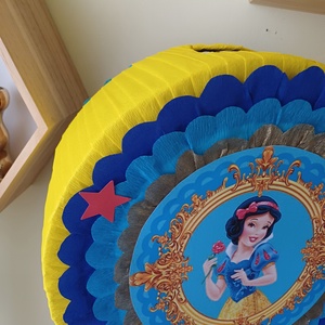 Piñata pinata piniata Alba ca Zapada  - jucării și echipamente pentru copii - jocuri de rol - Artynos.ro