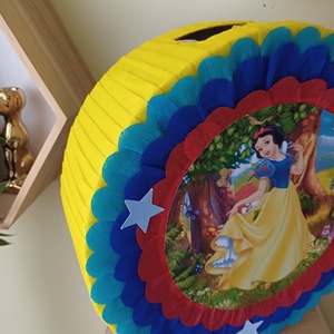 Piñata pinata piniata Alba ca Zapada  - jucării și echipamente pentru copii - jocuri de rol - Artynos.ro