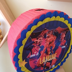 Piñata pinata piniata Lamine Jamal fotbal - jucării și echipamente pentru copii - jocuri de rol - Artynos.ro
