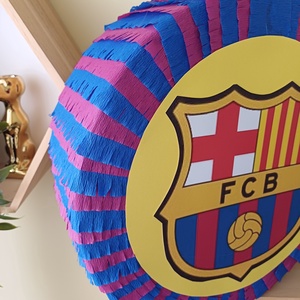 Piñata pinata piniata FCB fotbal - jucării și echipamente pentru copii - jocuri de rol - Artynos.ro