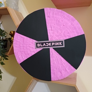 Piñata pinata piniata Black Pink - jucării și echipamente pentru copii - jocuri de mișcare - Artynos.ro