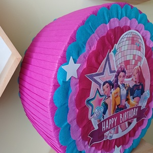 Piñata pinata piniata K-Pop Demon Hunters - jucării și echipamente pentru copii - jocuri de rol - Artynos.ro