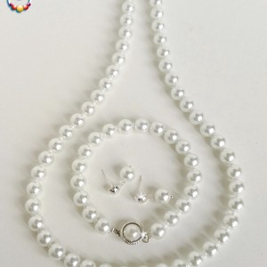 set de bijuterii clasic cu perle - accesorii nuntă - bijuterii mireasă - set bijuterii de mireasă - Artynos.ro