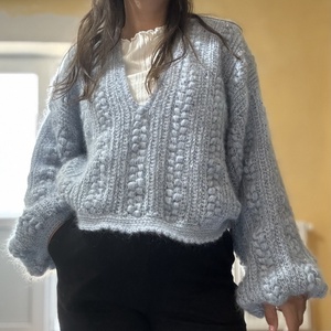 Pulover handmade �Soft Winter, Imbracaminte si moda, Haine dama, Bluze dama, Crosetat, Cusatura, ARTYNOS