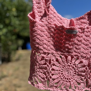 Top handmade �Blush Bloom - îmbrăcăminte și modă - haine damă - top de damă, bralette - Artynos.ro