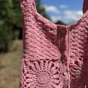 Top handmade �Blush Bloom - îmbrăcăminte și modă - haine damă - top de damă, bralette - Artynos.ro