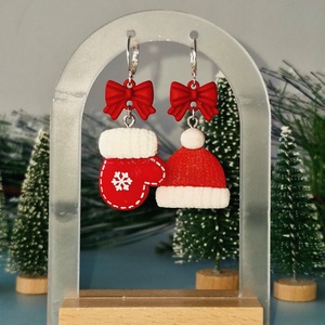 Cercei argint 925 cu manusa si caciula lui Mos Craciun, Craciun, Cadouri de Mos Craciun, Cadouri de Mos Craciun, Altele, ARTYNOS