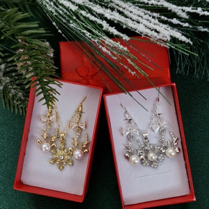 Set placat cu aur de 18K cu reni și fundițe de zirconiu - crăciun - cadouri de moș crăciun - cadouri de moș crăciun - Artynos.ro