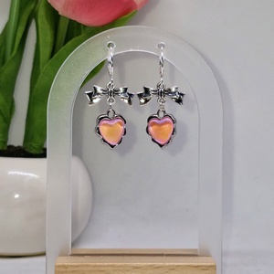 Cercei argint 925 cu fundițe și inimi roz - bijuterii - cercei - cercei din argint - Artynos.ro