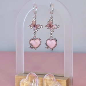 Cercei argint 925 cu fluturi și inimi roz - bijuterii - cercei - cercei din argint - Artynos.ro