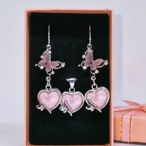 Set argint 925 cu fluturi si inimi roz, Bijuterii, Cercei, Cercei din argint, Altele, ARTYNOS