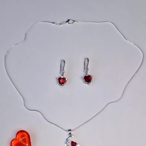 Set argint 925 cu semilună și inimi roșii - bijuterii - cercei - cercei din argint - Artynos.ro