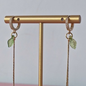 Cercei Vestirea Primăverii cu lalele mov - bijuterii - mărțișor - Artynos.ro