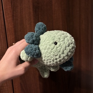 Axolotl croșetat  - jucării și echipamente pentru copii - plușuri - figurine de pluș - Artynos.ro