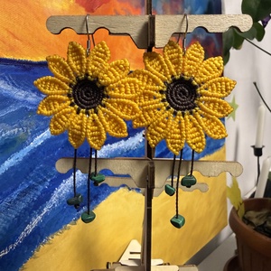 Cercei Floarea-Soarelui din Micromacramé cu Malachit Natural, Bijuterii, Cercei, Cercei din pietre semipretioase, , ARTYNOS