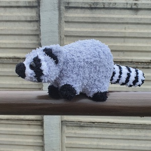 Raton pufos Crosetat - jucării și echipamente pentru copii - plușuri - păpușă croșetată, păpușă de pluș - Artynos.ro