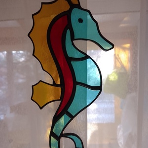 Seahorse Tiffany Window Decor O briză răcoritoare în zilele toride - casă & stil de viață - accesorii pentru decorat casa - decorațiuni de geam și decorațiuni de ușă  - decor ferestre și autocolant pentru geam - Artynos.ro