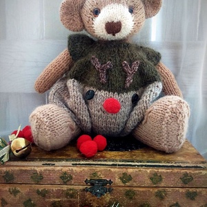 Ursuleț, mic, de Crăciun, jucărie tricotată. handmade. - accesorii de crăciun - cadouri de crăciun - Artynos.ro
