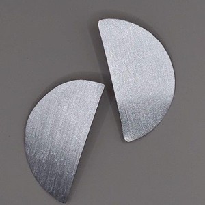 Cercei semilună din aluminiu -  - Artynos.ro Cercei semilună din aluminiu -  - Artynos.ro