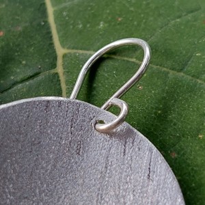 Cercei cerc de dimensiuni mici din aluminiu - bijuterii - cercei hoops - Artynos.ro Cercei cerc de dimensiuni mici din aluminiu - bijuterii - cercei hoops - Artynos.ro